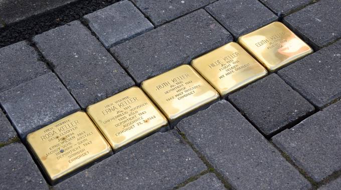 5 Stolpersteine in Gedenken an die jüdische Familie Keller aus Oberdollendorf